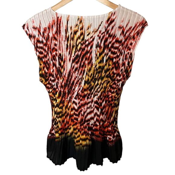 Unique & Beautiful Top - Size XL - Picture 2 of 4